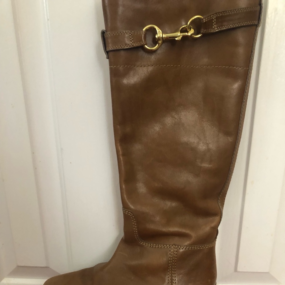 SALE PRICE DROP Authentic COACH tan leather and gold hardware riding boots - Picture 4 of 9